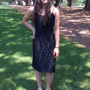 BLACK SPAGHETTI STRAP DRESS